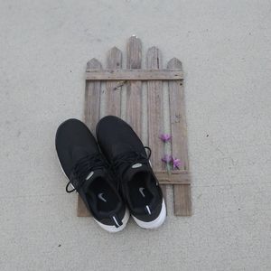 Nike Men Air Presto Essential